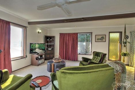 Property photo of 9 Kurrajong Crescent Point Vernon QLD 4655
