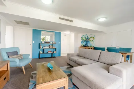 Property photo of 21/1-9 Hughes Avenue Main Beach QLD 4217