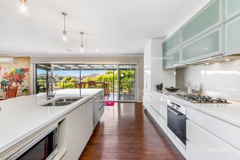 Property photo of 3 Oxley Place Point Clare NSW 2250