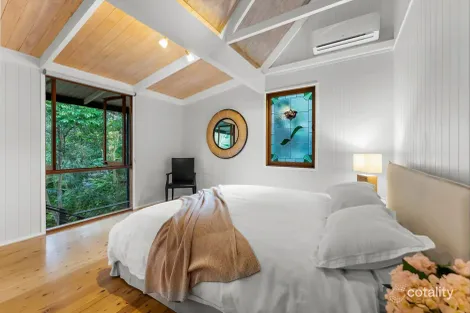 Property photo of 14 View Crescent Arana Hills QLD 4054
