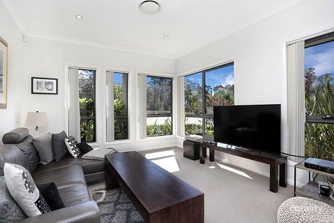 Property photo of 48 Hampshire Boulevard Spring Farm NSW 2570