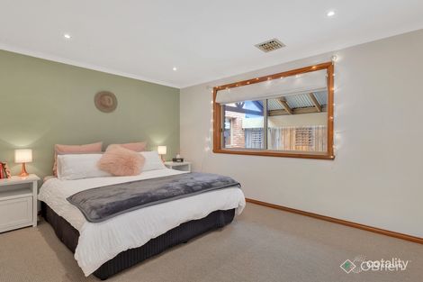 Property photo of 40 Queensbury Way Werribee VIC 3030