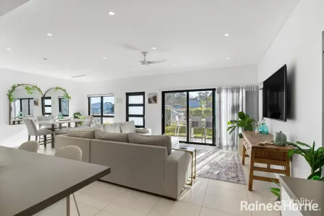 Property photo of 4/42 Nurrawallee Street Ulladulla NSW 2539