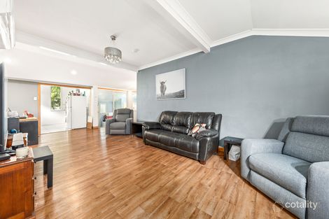 Property photo of 17 New Street Emerald QLD 4720