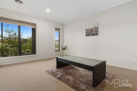 Property photo of 8 Robinson Drive Weir Views VIC 3338