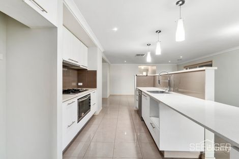 Property photo of 4 Adoni Green Yarrawonga VIC 3730