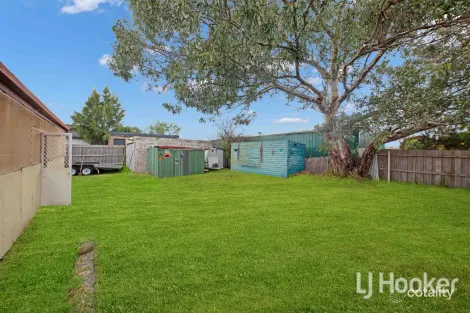 Property photo of 40 Riddle Drive Melton VIC 3337