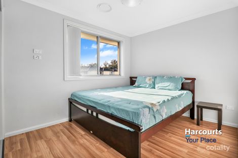 Property photo of 38 Beston Drive Ropes Crossing NSW 2760