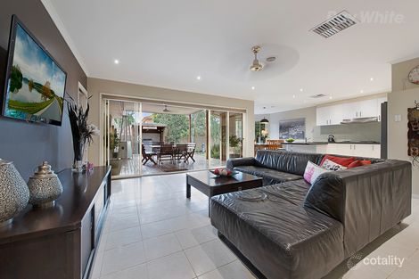 Property photo of 11 Manhatten Terrace Rowville VIC 3178