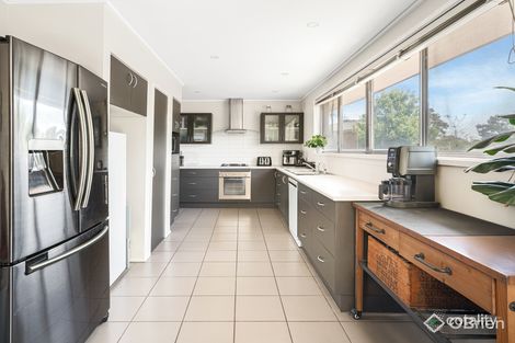 2 Derril Pl, Frankston, VIC 3199
