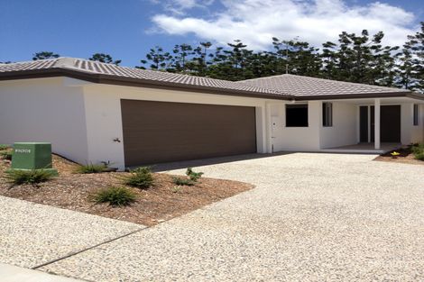 16/111 Mcauley Pde, Pacific Pines, QLD 4211