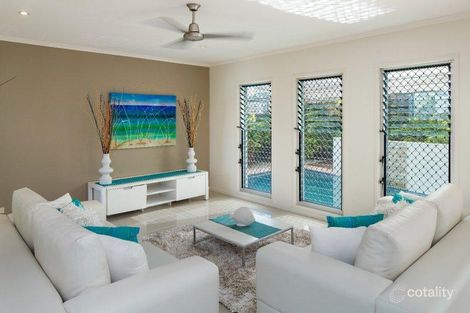 Property photo of 11 Easter Street Parrearra QLD 4575