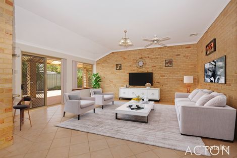 Property photo of 16 Cherry Hills Retreat Meadow Springs WA 6210