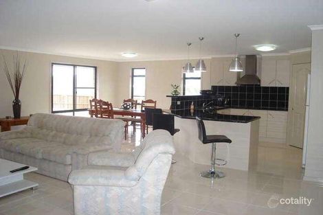 25 Laughlen Ch, Pacific Pines, QLD 4211