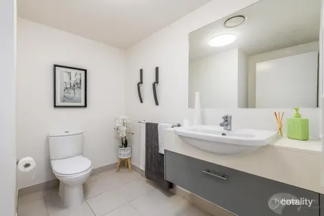 Property photo of 2207/2 Activa Way Hope Island QLD 4212