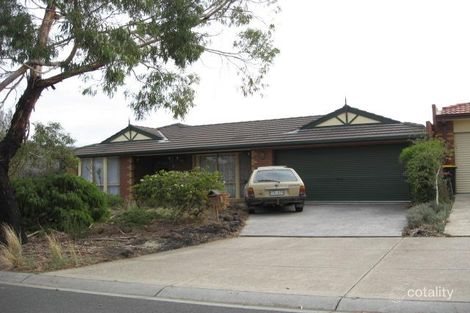 18 Hawkesbury Ave, Hillside, VIC 3037