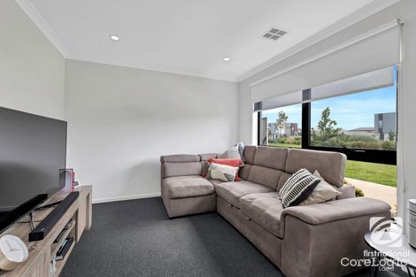 Property photo of 285 Dunnings Road Point Cook VIC 3030
