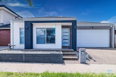 13 Colwood Ave, Mickleham, VIC 3064