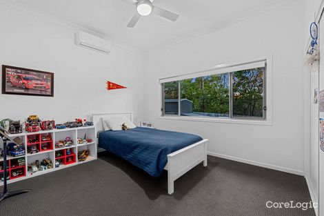 Property photo of 17 Wattle Place Gumdale QLD 4154