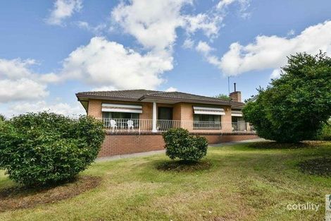 11 Buckland Gap Rd, Beechworth, VIC 3747