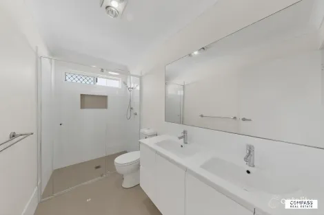 Property photo of 2 Olivia Street Beachmere QLD 4510