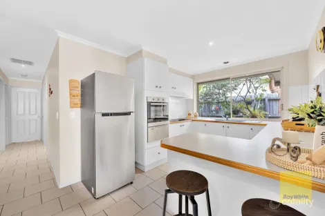 Property photo of 2/69 Bayliss Road Deer Park VIC 3023