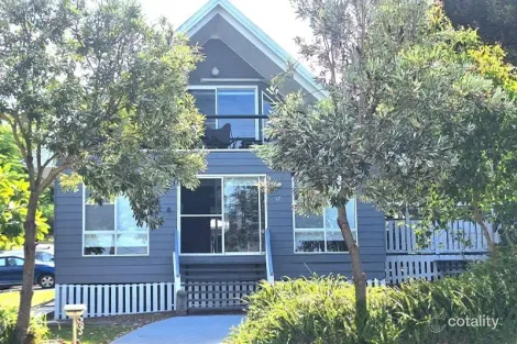 Property photo of 17 Koonwarra Parade Macleay Island QLD 4184