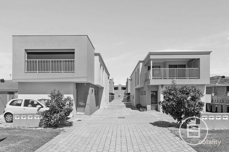 Property photo of 3/15 Hertha Road Innaloo WA 6018