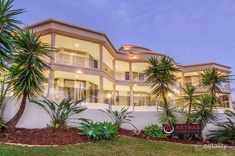 Property photo of 19 Istana View Clear Island Waters QLD 4226
