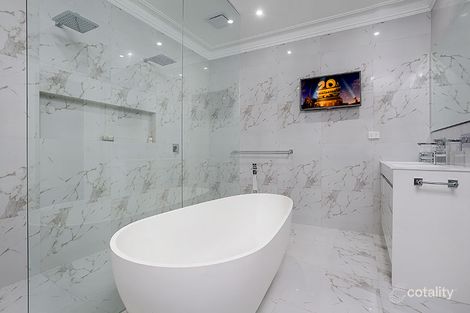 Property photo of 10 Roberts Street Essendon VIC 3040