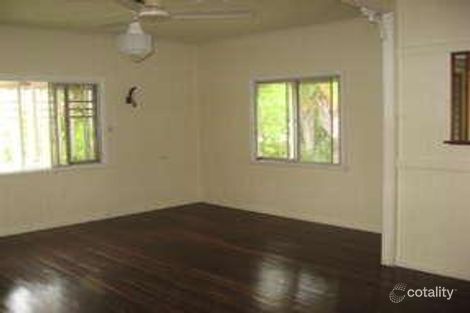 Property photo of 260 Torquay Terrace Torquay QLD 4655