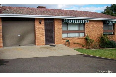 2/121 Rawson Ave, East Tamworth, NSW 2340