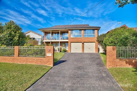 11 Yeddenba Ave, Blue Bay, NSW 2261