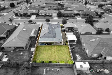 Property photo of 5 Bambi Place Pakenham VIC 3810
