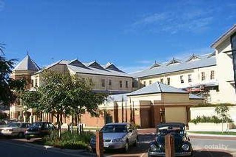 13/12 Doepel St, North Fremantle, WA 6159