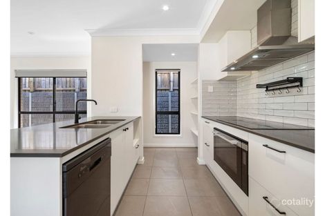 Property photo of 32 Carbeen Circuit Springfield QLD 4300