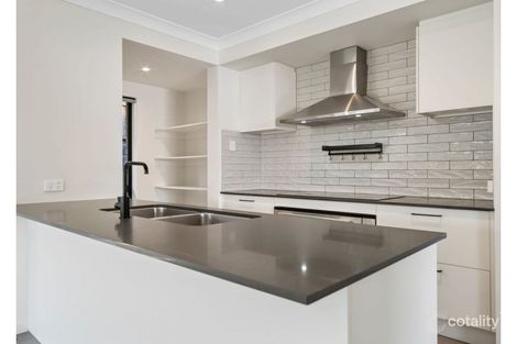 Property photo of 32 Carbeen Circuit Springfield QLD 4300