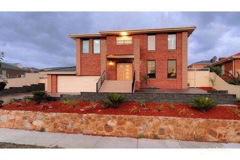 32 Clare Bvd, Greenvale, VIC 3059