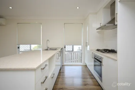 Property photo of 17 Faustina Close Augustine Heights QLD 4300