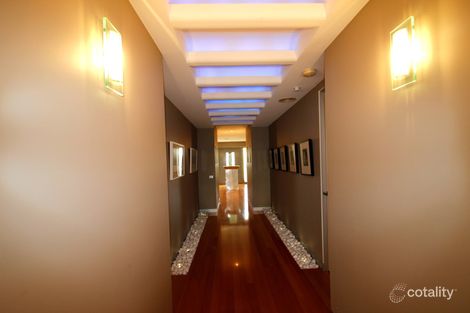 Property photo of 28 Waterside Drive Waterways VIC 3195