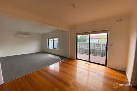 Property photo of 39 Prince Edward Avenue McKinnon VIC 3204