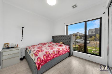 Property photo of 23 Wattleseed Drive Fraser Rise VIC 3336