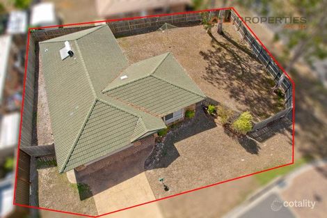 Property photo of 128 Flinders Crescent Forest Lake QLD 4078