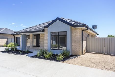 Property photo of 3/20 Verbena Terrace Epsom VIC 3551