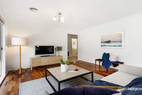 Property photo of 33 Clarendon Wynd Caroline Springs VIC 3023