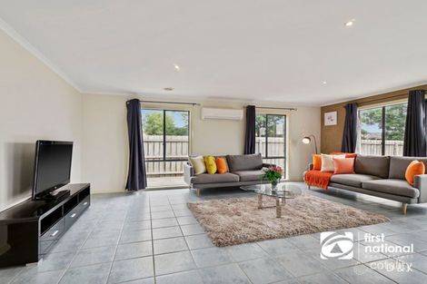 Property photo of 1 Clyde Close Taylors Hill VIC 3037