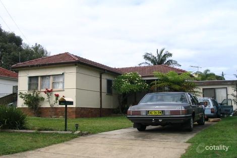 16 Taloma St, Picnic Point, NSW 2213