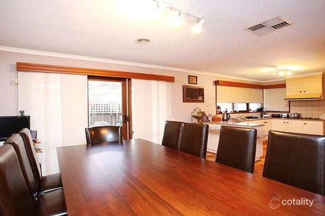 Property photo of 10 Fern Court Mill Park VIC 3082