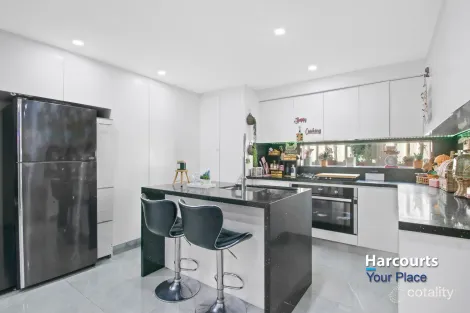 Property photo of 105 Southee Circuit Oakhurst NSW 2761