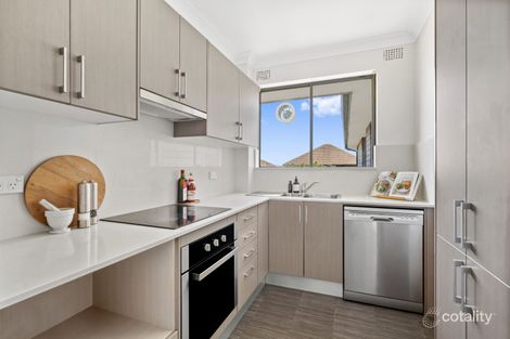 Property photo of 9/10-16 Melrose Parade Clovelly NSW 2031